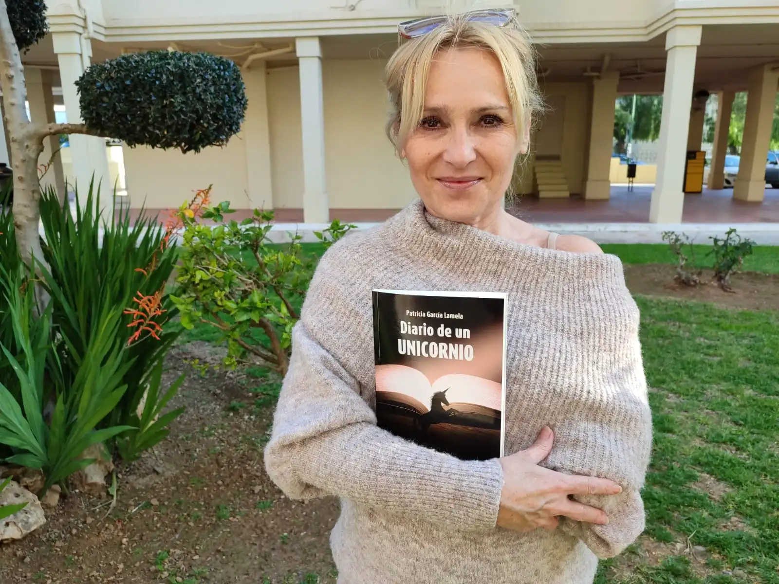 Patricia García Lamela presenta su primer libro, un viaje transformador hacia el autoconocimiento