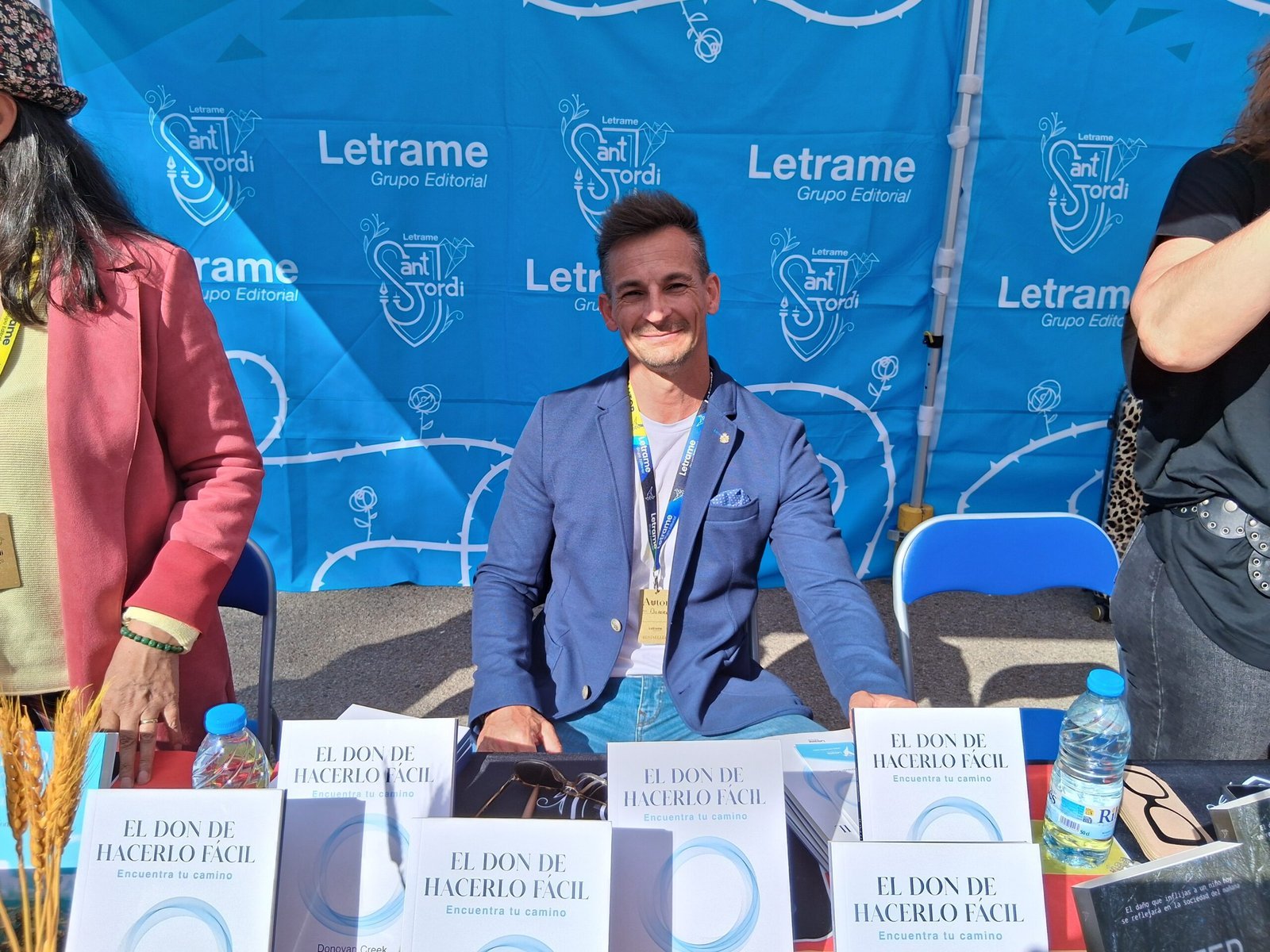 Donovan Creek presentó su obra en Sant Jordi 2025: Un testimonio de superación y crecimiento personal