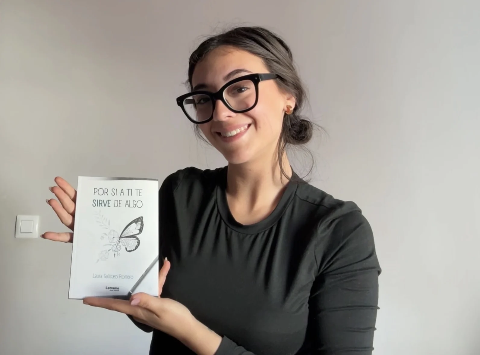 Laura Galisteo Romero transforma el dolor en palabras con su primer libro