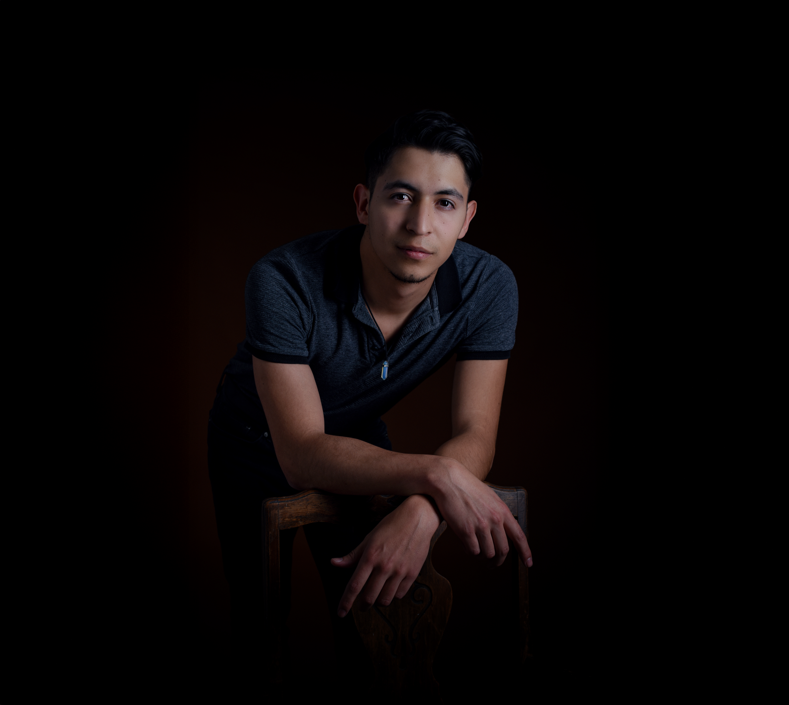 David Chaparro Villafuerte debuta en la literatura con una obra poética que conmueve y transforma