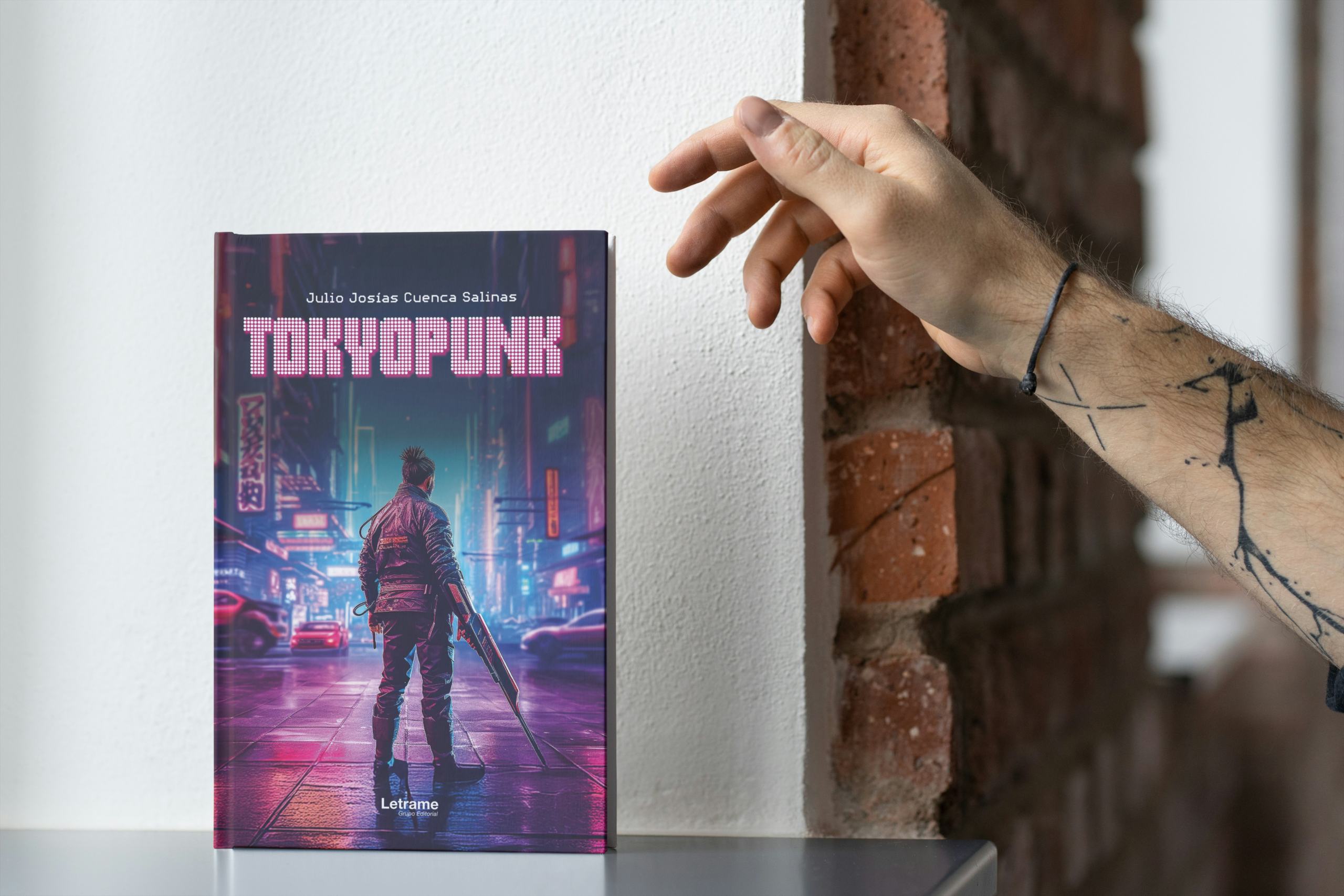 Julio Josías Cuenca Salinas irrumpe con un ciberpunk de alto voltaje ambientado en un Tokio del mañana