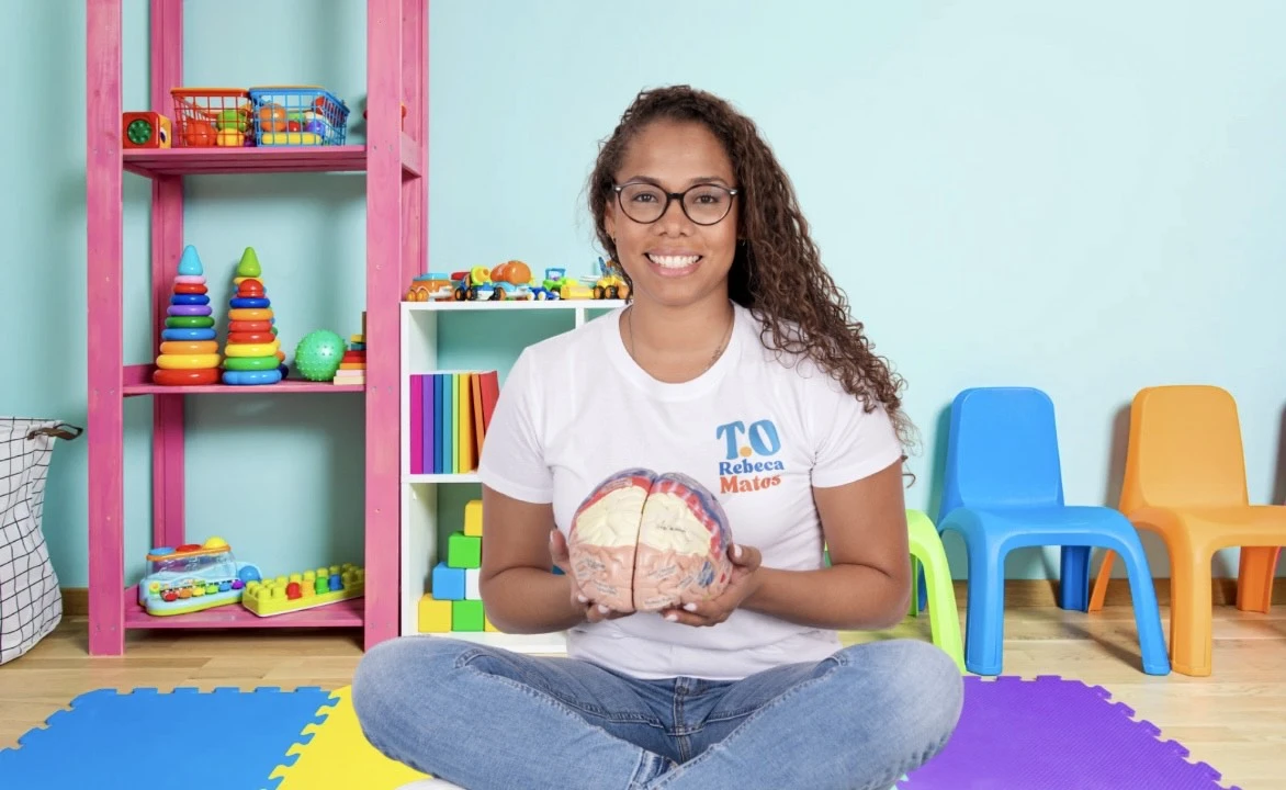 Rebeca Matos publica “Vivir la neurodivergencia”, una obra esencial para comprender y acompañar la diversidad humana